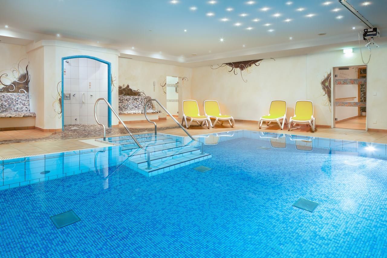 "Ferienwohnung Anna" - Annehmlichkeiten Von 4-Sterne Familien-Und Wellnesshotel Viktoria Koennen Mitgenutzt Werden Oberstdorf Eksteriør bilde